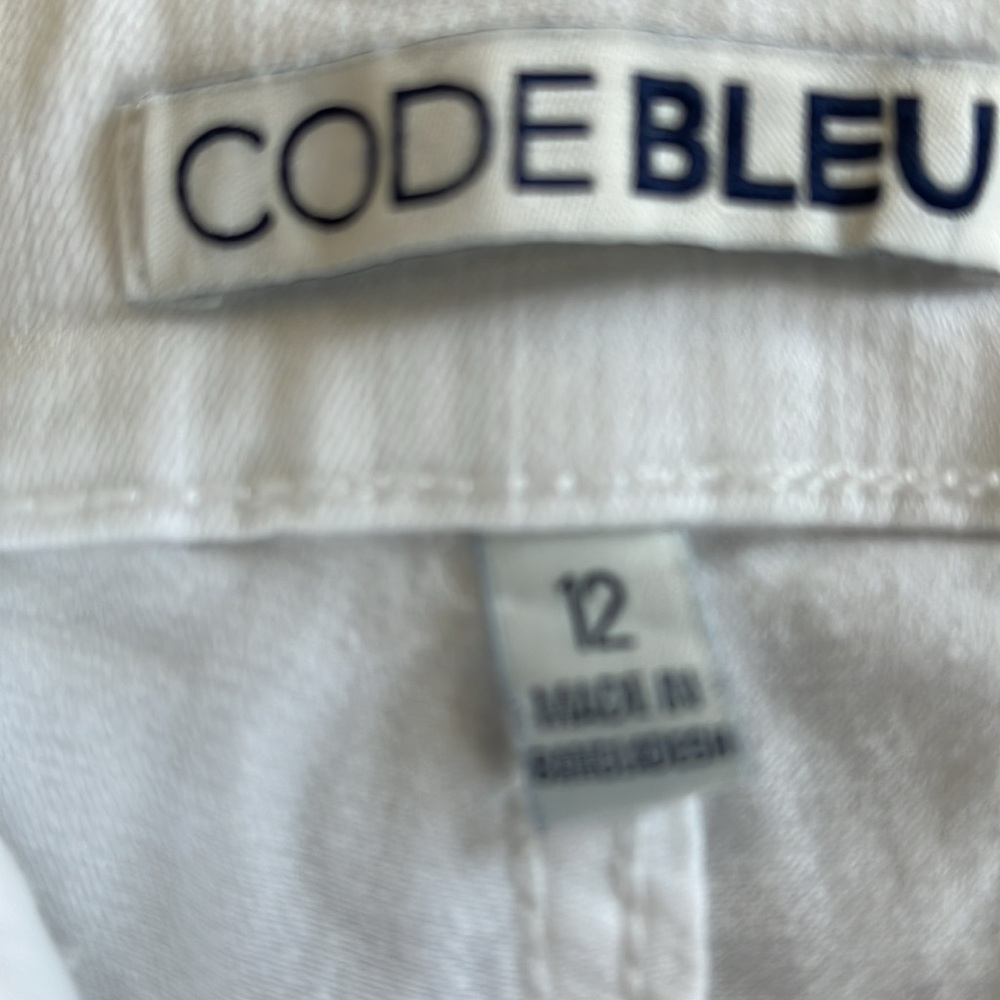 Code Bleu White Dunham Bermuda. Size 12. - image 6